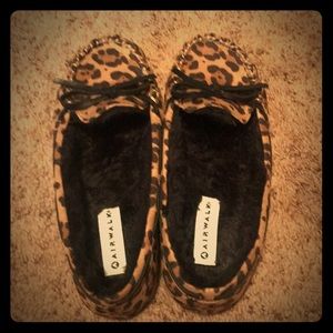 NWOT Airwalk leopard print slippers. 🥿